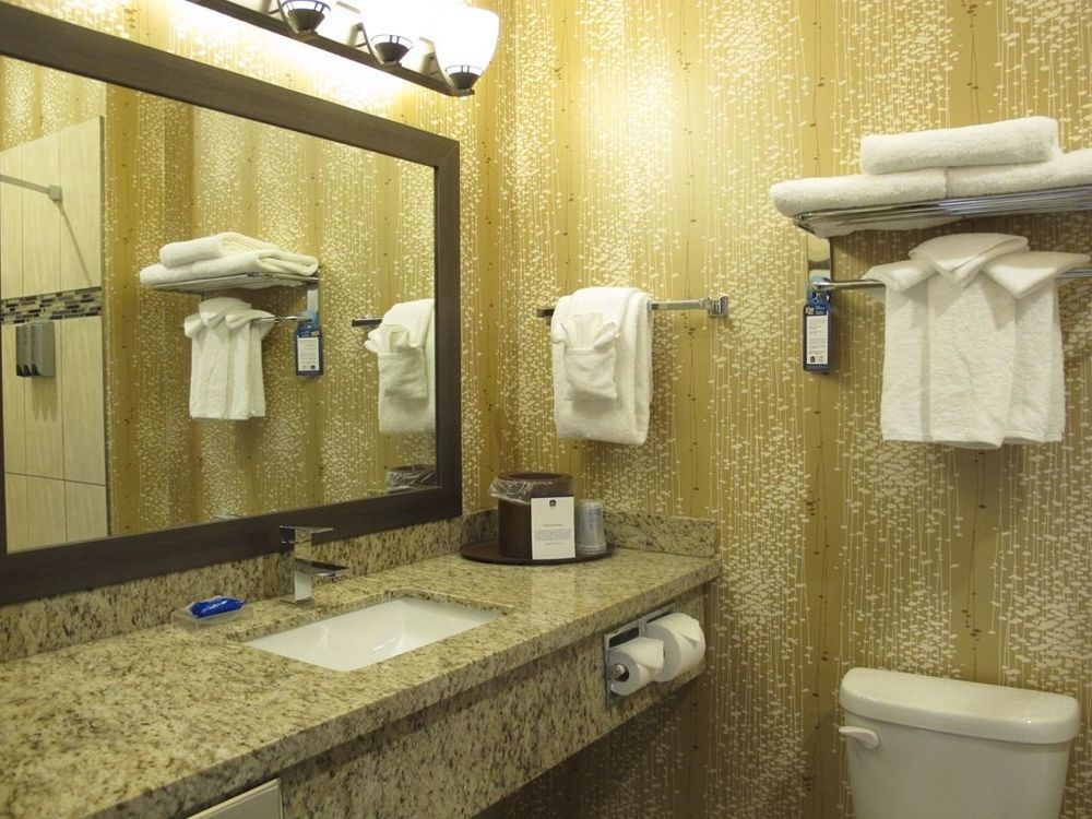 Best Western Plus Moosomin Hotel Oda fotoğraf