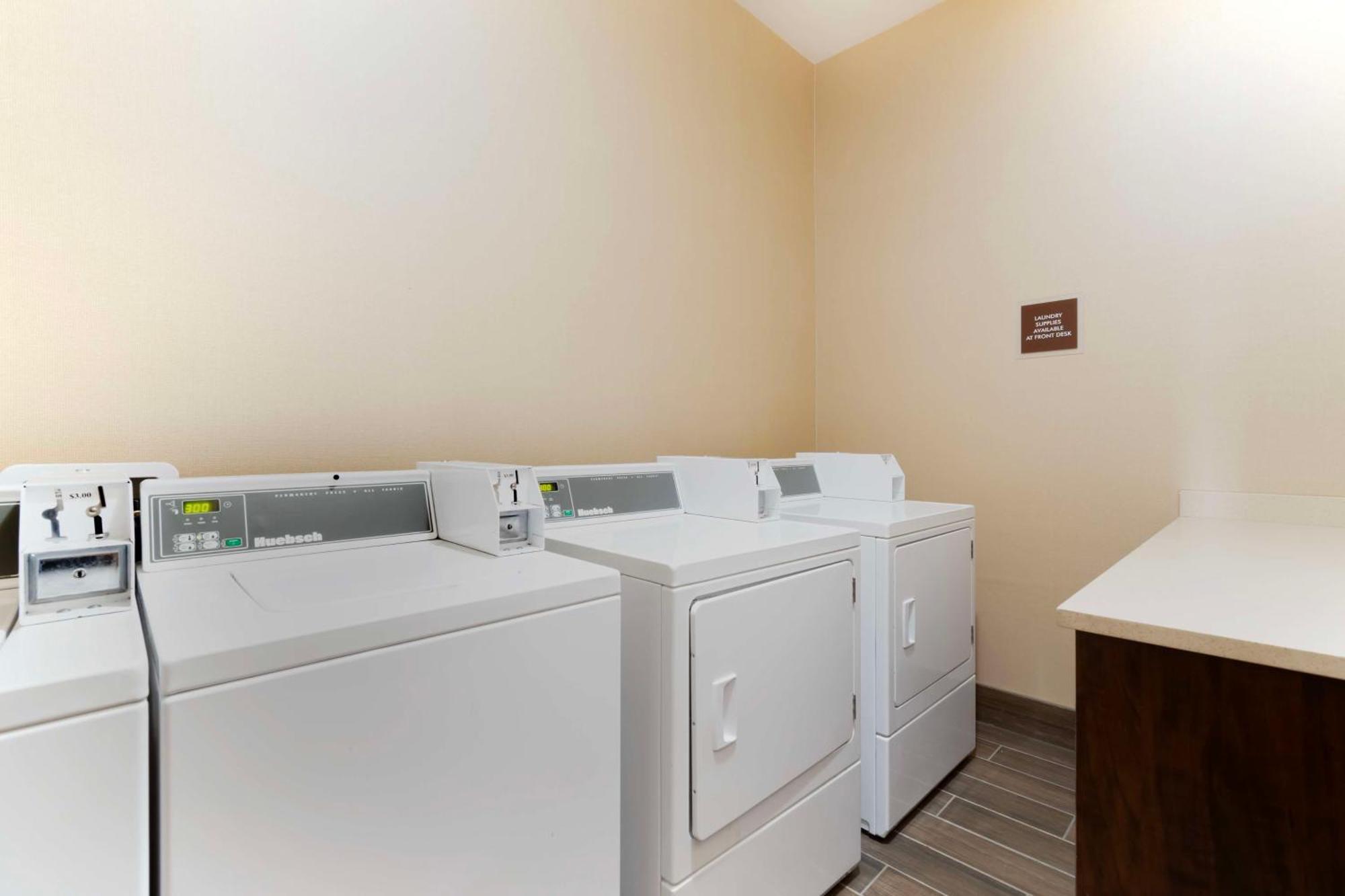 Best Western Plus Moosomin Hotel Dış mekan fotoğraf